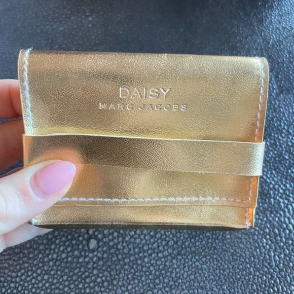 MARC JACOBS GOLD MINI WALLET AND CARD HOLDER - Picture 4 of 4